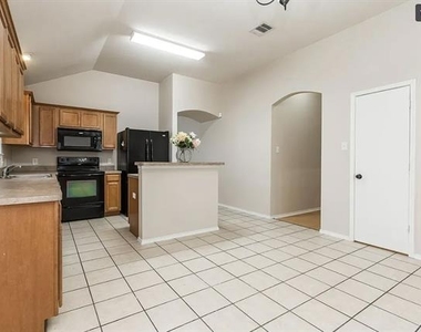 6440 Stone Lake Drive - Photo Thumbnail 19