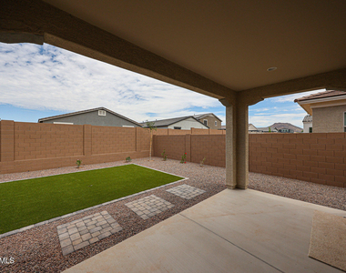 7616 W Bronco Trail - Photo Thumbnail 20