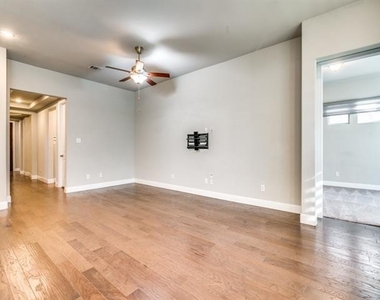 2156 Bailey Street - Photo Thumbnail 4