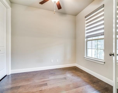 2156 Bailey Street - Photo Thumbnail 13