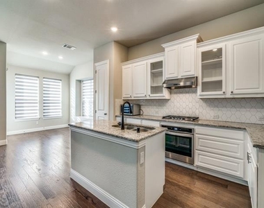 2156 Bailey Street - Photo Thumbnail 10