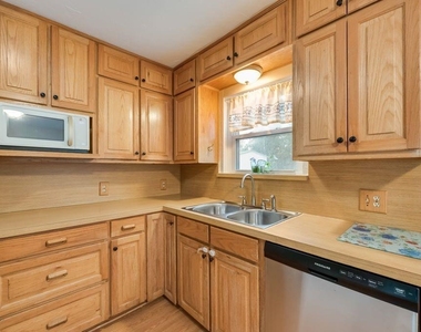 2217 Glenwood - Photo Thumbnail 10