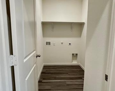 6222 Old Bridge Way - Photo Thumbnail 15
