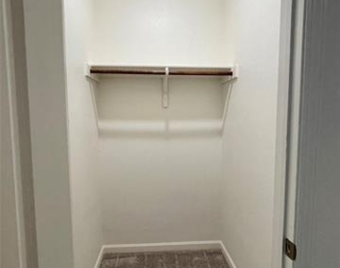 6222 Old Bridge Way - Photo Thumbnail 13