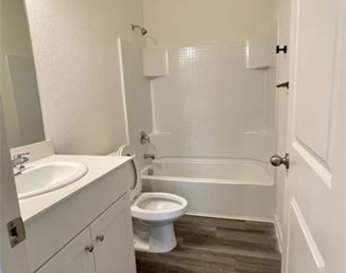 6222 Old Bridge Way - Photo Thumbnail 14