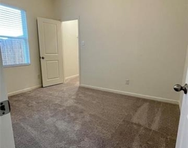 6222 Old Bridge Way - Photo Thumbnail 12