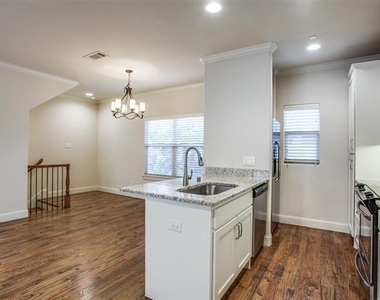6136 Oram Street - Photo Thumbnail 6
