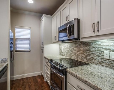 6136 Oram Street - Photo Thumbnail 5