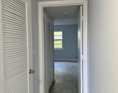 1100 Nw 87th Avenue - Photo Thumbnail 7