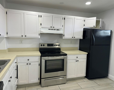 1100 Nw 87th Avenue - Photo Thumbnail 5
