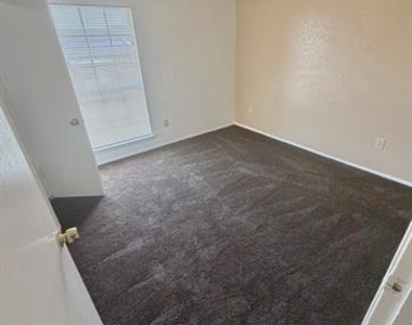 12484 Abrams Road - Photo Thumbnail 6