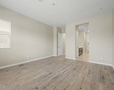 1899 N 140th Drive - Photo Thumbnail 11
