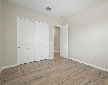 1899 N 140th Drive - Photo Thumbnail 16