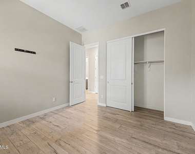 1899 N 140th Drive - Photo Thumbnail 18