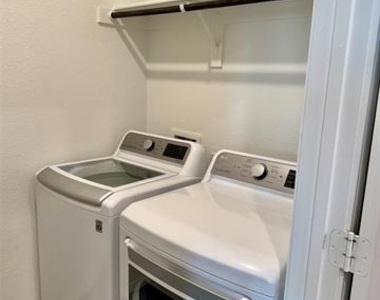 3936 Bellingham Lane - Photo Thumbnail 15