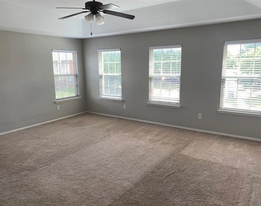 3904 Ironstone Lane - Photo Thumbnail 11