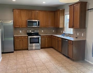 3904 Ironstone Lane - Photo Thumbnail 1