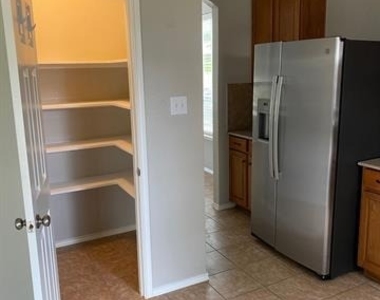 3904 Ironstone Lane - Photo Thumbnail 4