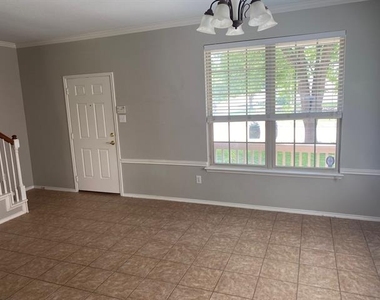 3904 Ironstone Lane - Photo Thumbnail 5