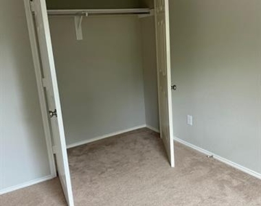 3904 Ironstone Lane - Photo Thumbnail 15