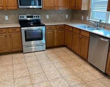 3904 Ironstone Lane - Photo Thumbnail 3