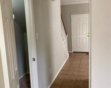 3904 Ironstone Lane - Photo Thumbnail 6