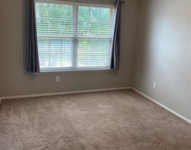 3904 Ironstone Lane - Photo Thumbnail 14