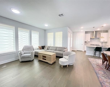 3229 Marilanda Road - Photo Thumbnail 3