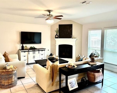 11117 Blaze Street - Photo Thumbnail 15