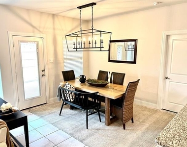 11117 Blaze Street - Photo Thumbnail 13