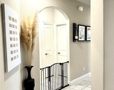 11117 Blaze Street - Photo Thumbnail 4