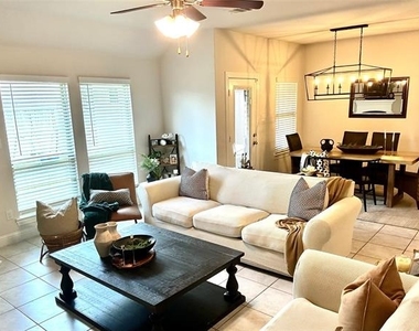11117 Blaze Street - Photo Thumbnail 17