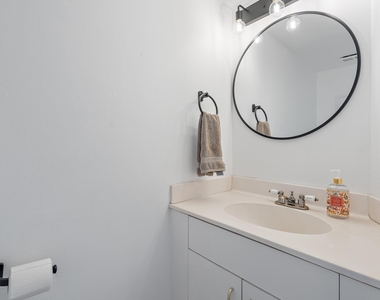 6158 Riverwalk Lane - Photo Thumbnail 7