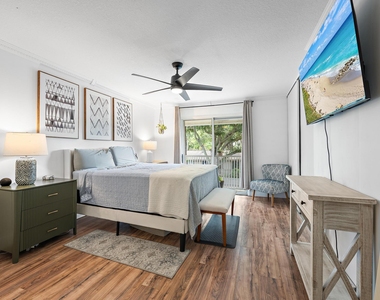 6158 Riverwalk Lane - Photo Thumbnail 8