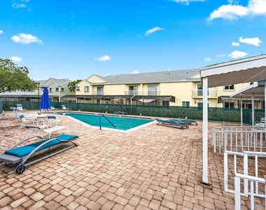 6158 Riverwalk Lane - Photo Thumbnail 18
