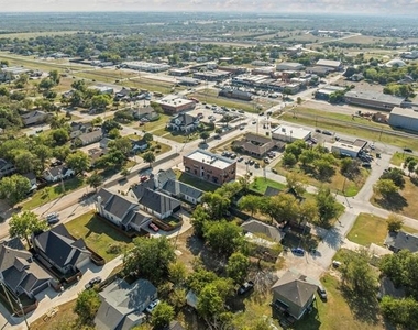 201 5th Street - Photo Thumbnail 5