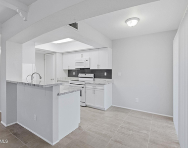 780 E Eugie Ave Avenue - Photo Thumbnail 4
