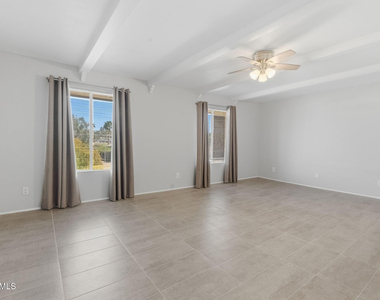 780 E Eugie Ave Avenue - Photo Thumbnail 2