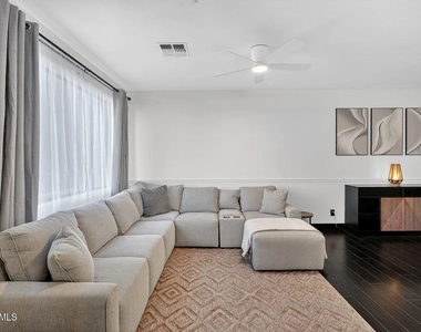 7601 E Roosevelt Street - Photo Thumbnail 4