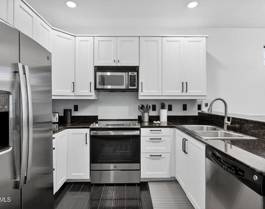 7601 E Roosevelt Street - Photo Thumbnail 10