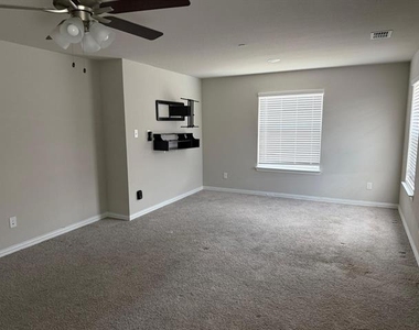 2940 Bluets Drive - Photo Thumbnail 10
