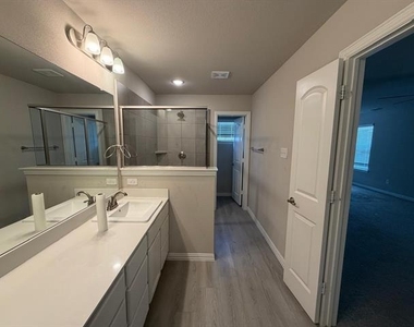 2940 Bluets Drive - Photo Thumbnail 12