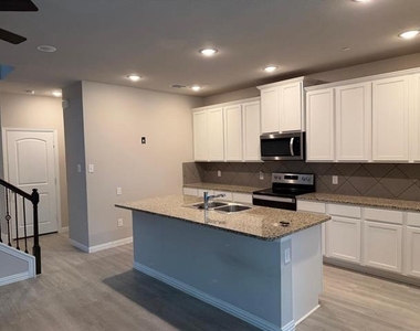 2940 Bluets Drive - Photo Thumbnail 1