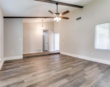 1607 Glenhill Lane - Photo Thumbnail 2