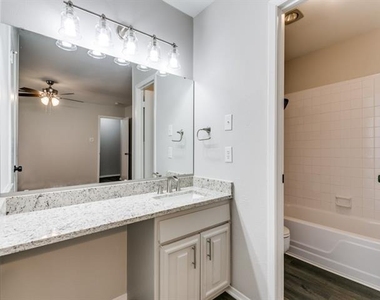 1607 Glenhill Lane - Photo Thumbnail 10