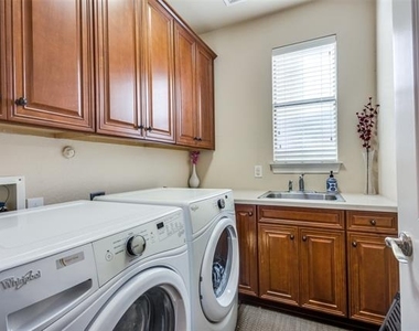 4654 Phillip Drive - Photo Thumbnail 15