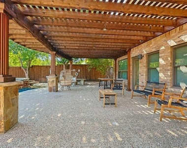1088 Pondview Drive - Photo Thumbnail 26
