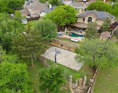 1088 Pondview Drive - Photo Thumbnail 3