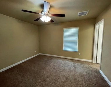 3133 Weave Court - Photo Thumbnail 6