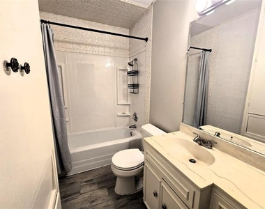 604 E 4th Street - Photo Thumbnail 14
